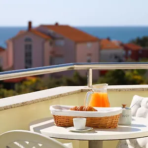 Apartment The Florens Near The With The Pool, Bbq And Kids Playground, Diklo, Zadar